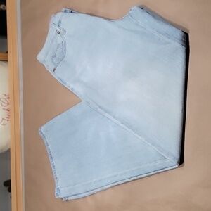 Universal Thread Size 4/27R Light Wash Relaxed Wide Leg Jeans, Gently Used Cond.